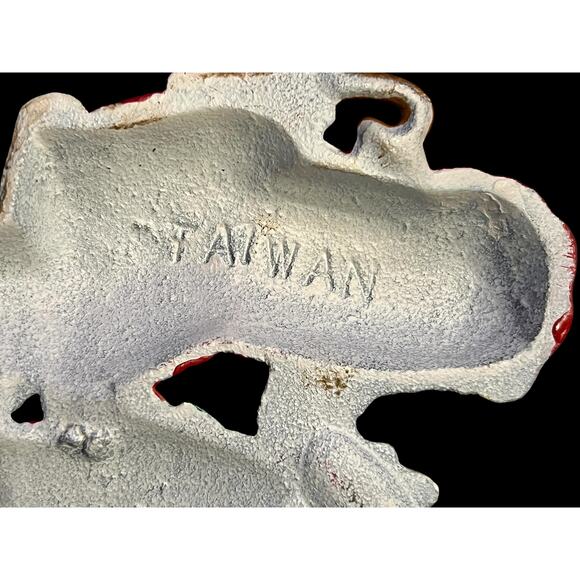 Vintage Cast Iron Santa Stocking Holders Pair-Taiwan-Hand Painted-Mantel Hooks - Picture 7 of 7